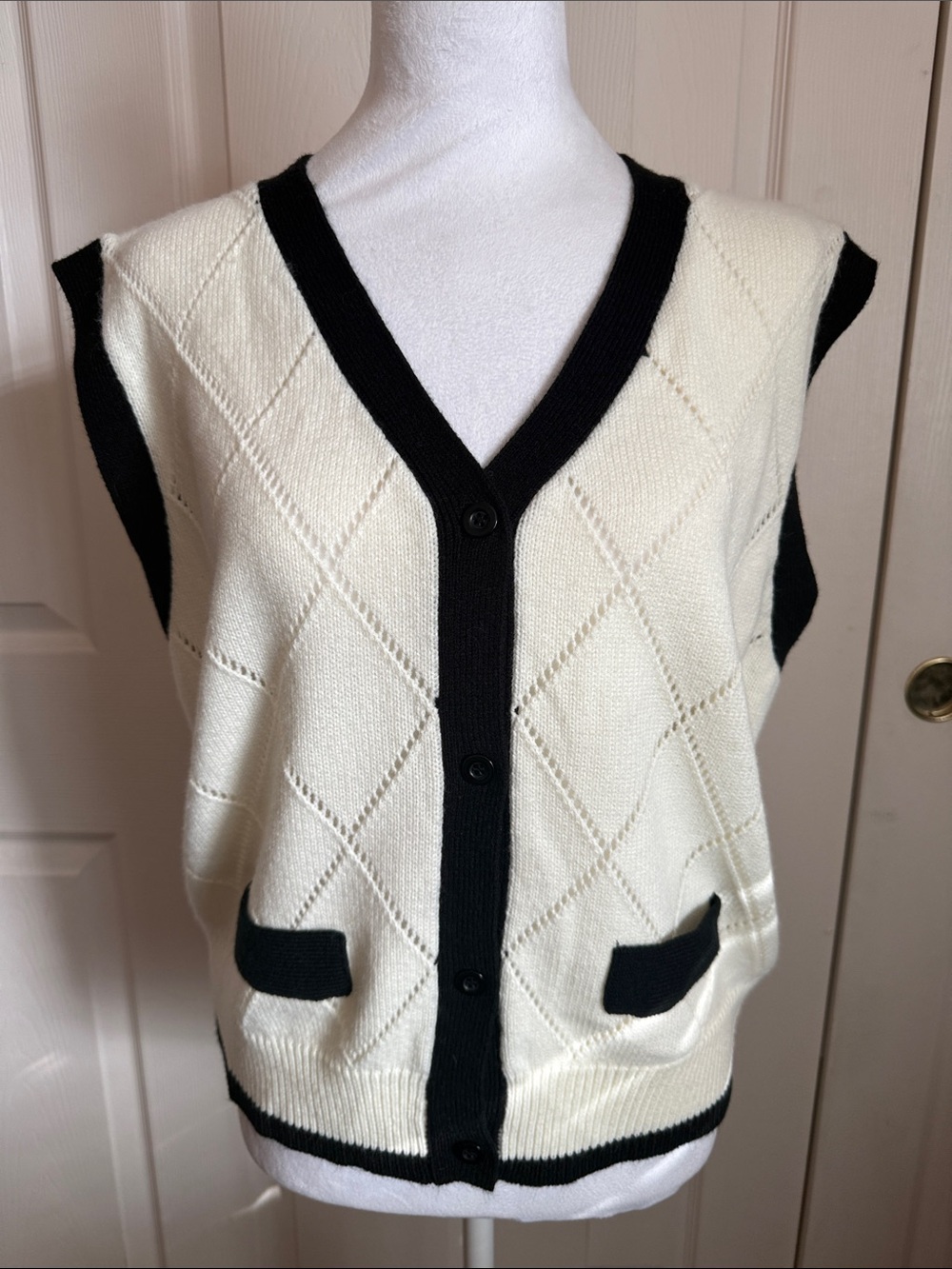 Preppy Cream and Navy V‑Neck Knit Sweater Vest